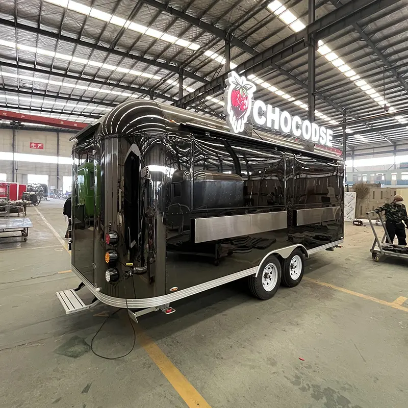 Mattamusta Airstream-traileri