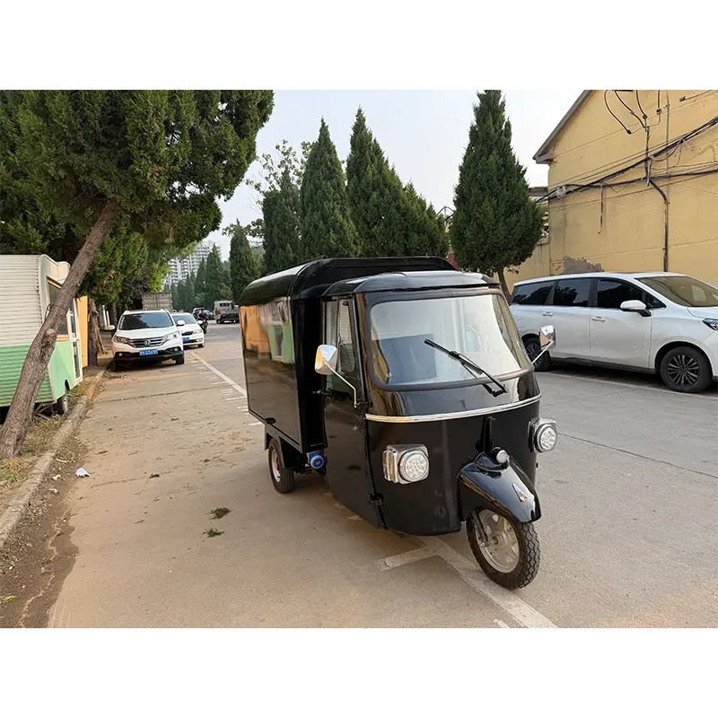 Piaggio Electric kaupallinen myyntiauto